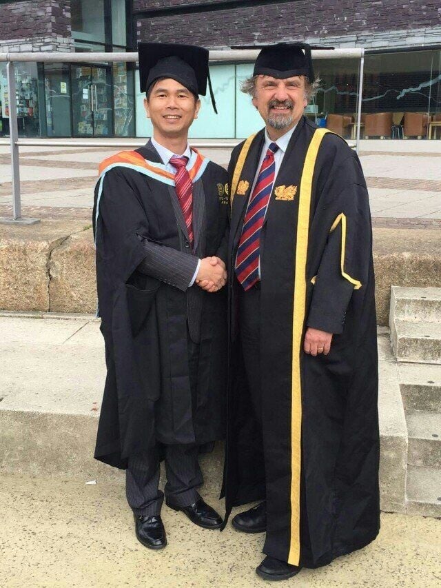 吳育堂所長|英國(guó)威爾士大(dà)學畢業典禮