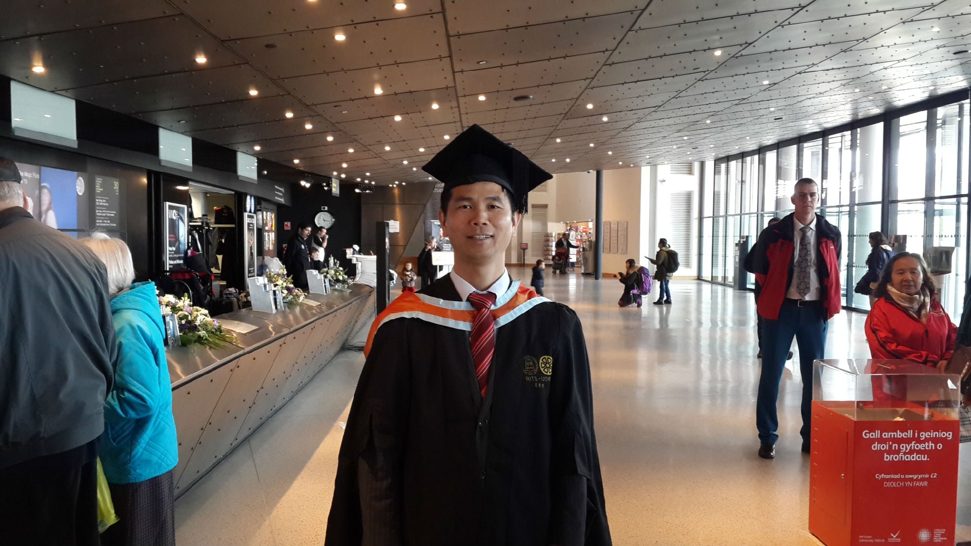 威爾士大(dà)學畢業典禮|英國(guó)白(bái)金漢宮|深圳會計師事務所