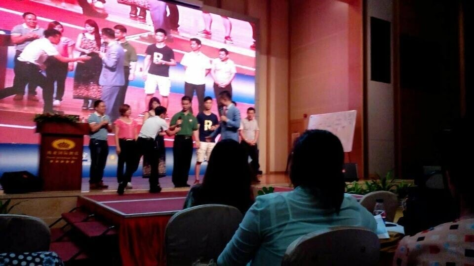 2015092308006759 2015092308006759