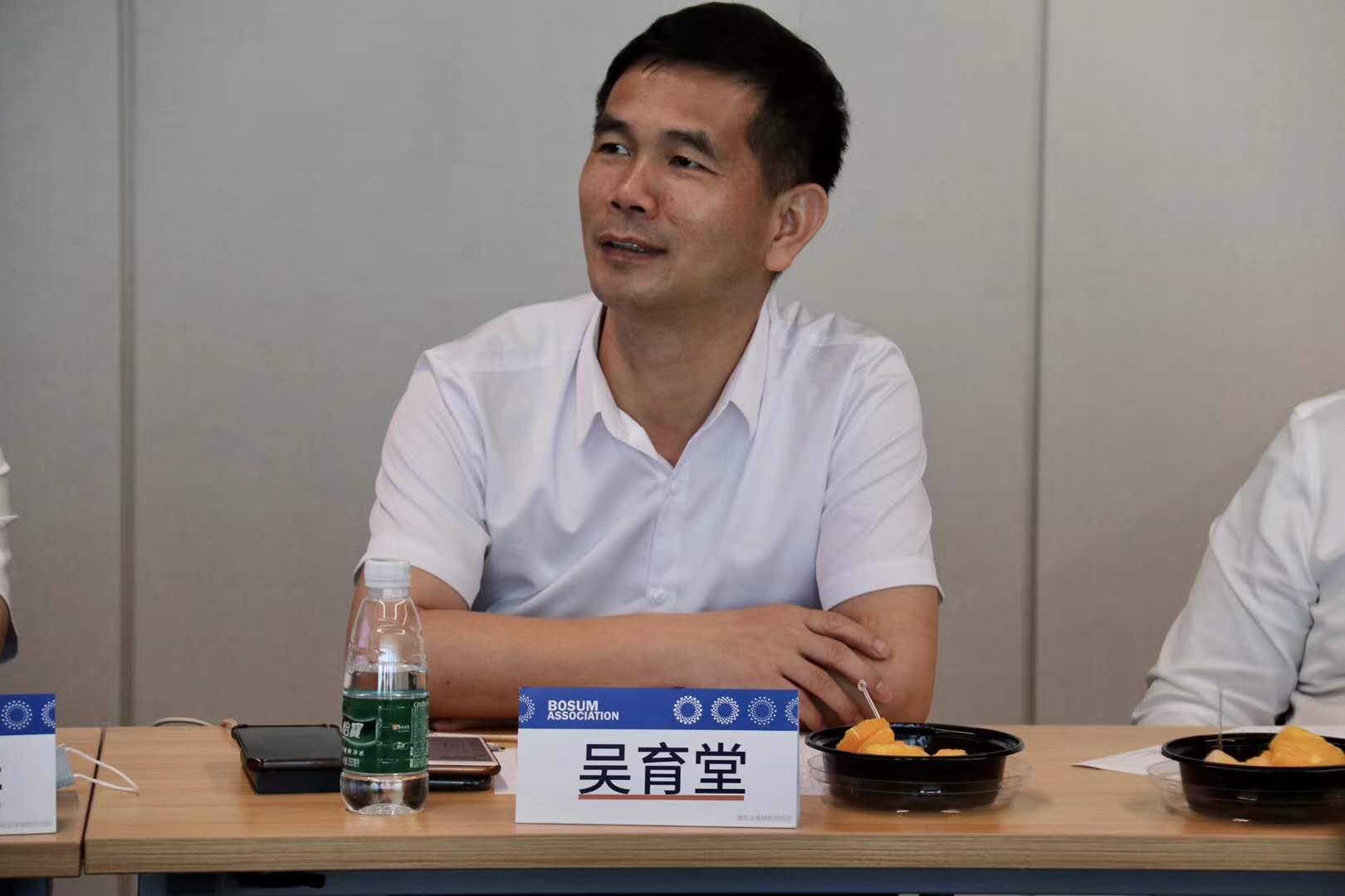 深圳粵省心會計事務有限公司|賓客盈門(mén)紛紛合影(yǐng)留念